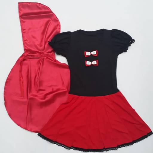 2798 - Menina da capa vermelha juvenil (tamanho 12) em Tietê, SP por Fantasia & Folia