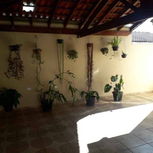 VENDE-SE CASA JARDIM BOSQUE em Botucatu, SP por AB Negócios Imobiliários