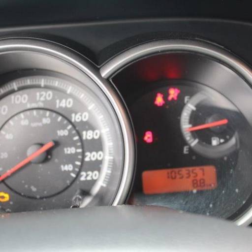 NISSAN -  TIIDA  -  1.8 Sedan 16V 