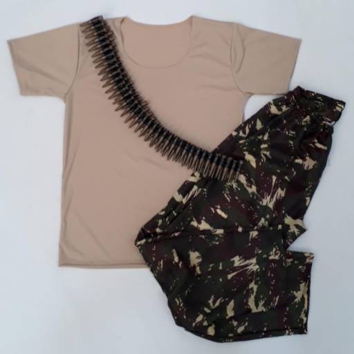 2906 - Militar exército adulto (tamanho 44) em Tietê, SP por Fantasia & Folia