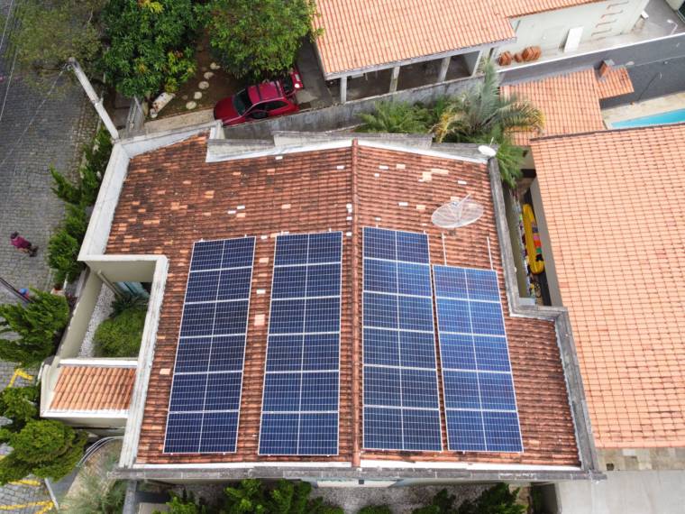 Energia Solar Híbrida em São Bento do Sapucaí